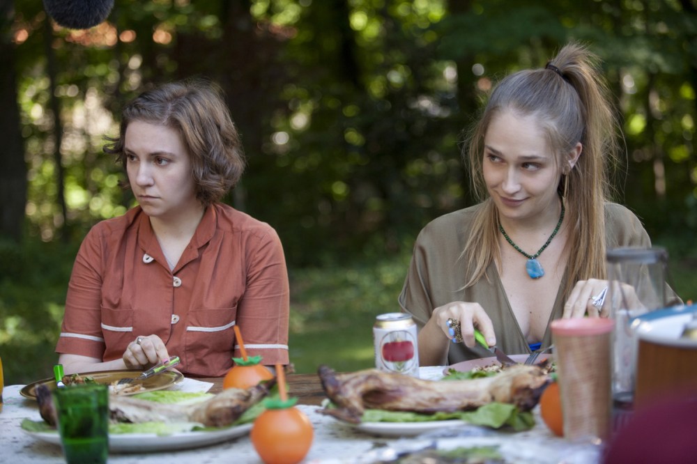Hannah and Jessa Eating 