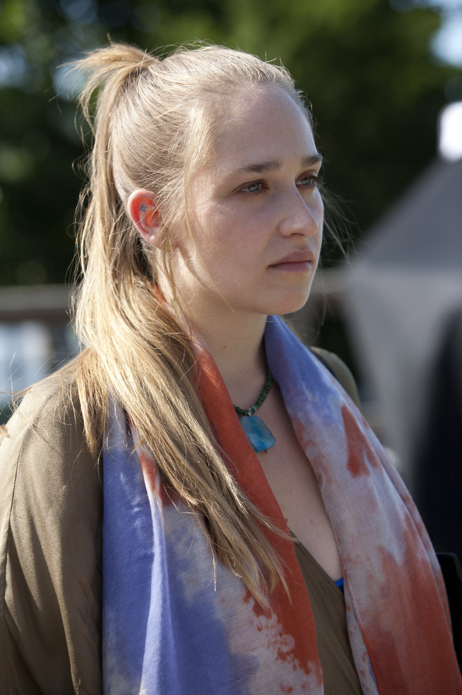 Jessa Waiting at the Train Station 