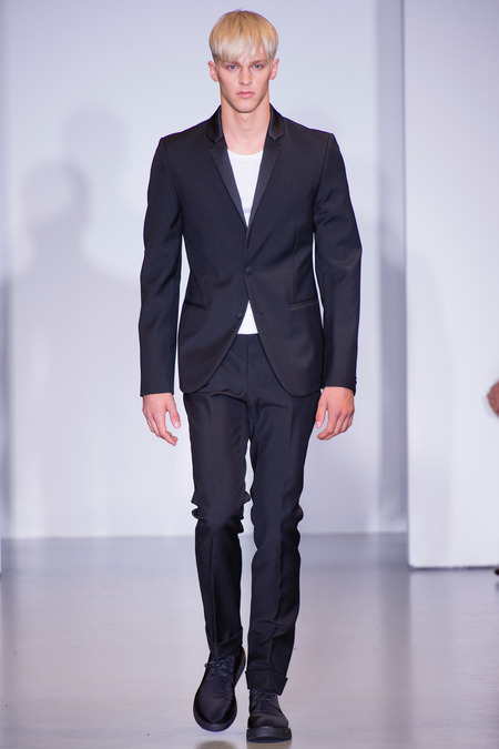 Calvin Klein Collection, Spring 2014, Look 38 Photo: Yannis Viamos/InDigital/GoRunway found on www.style.com