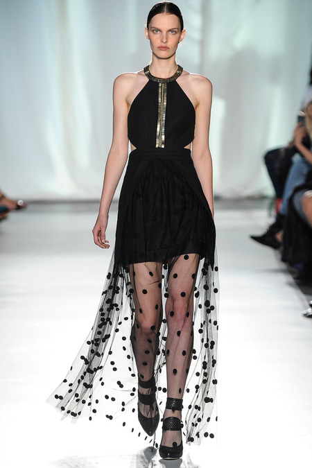 Sass & Bide, Look 1 Photo: Umberto Fratini/Indigital.com
