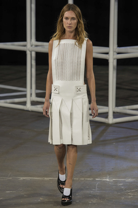 Look 38 Photo: Marcus Tondo/Indigitalimages.com