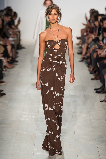 Look 55, Karlie Kloss Photo: Yannis Viamos/Indigitalimages.com