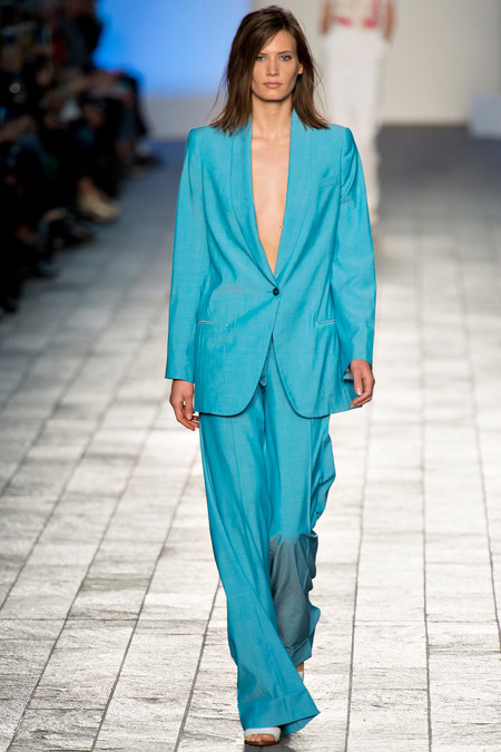 Paul Smith, Spring 2014, Look 1 Photo: Yannis Viamos/Indigitalimages.com