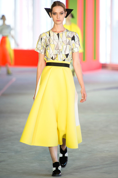 Roksana Ilincic, Spring 2014, Look 1  Photo: Yannis Vlamos/Indigitalimages.com