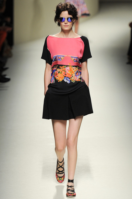 Alberta Ferretti, Spring 2014, Look 22 Photo: Yannis Vlamos/Indigitalimages.com