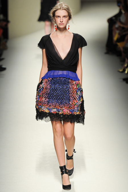 Alberta Ferretti, Spring 2014, Look 30 Photo: Yannis Vlamos/Indigitalimages.com