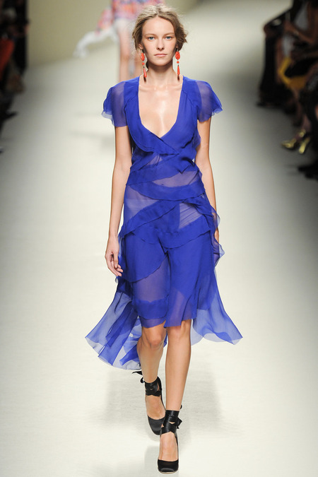 Alberta Ferretti, Spring 2014, Look 38 Photo: Yannis Vlamos/Indigitalimages.com