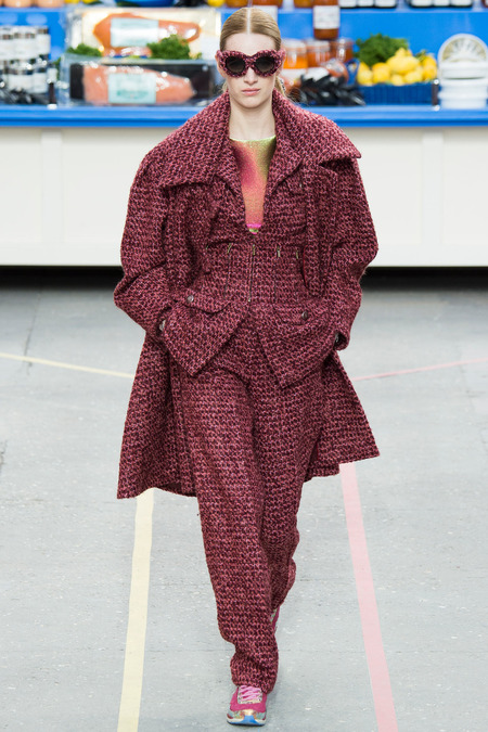 Chanel, Fall/Winter 2014 Collection, Look 7 Model: Ashleigh Good Photo: Yannis Vlamos/Indigitalimages.com found on www.style.com