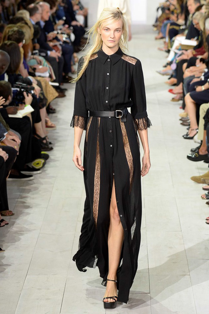 Look 53 Model: Caroline Trentini Photo: Yannis Vlamos/indigitalimages.com